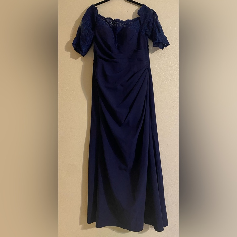 JJs House Wm’s Dark Navy Maxi Dress with Lace Sleeves.